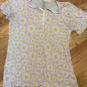 Little Sleepies Pink Daisy Print Short Sleeve Pajama Top women’s medium